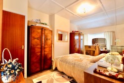 Albertina Road, Newbridge, NP11
