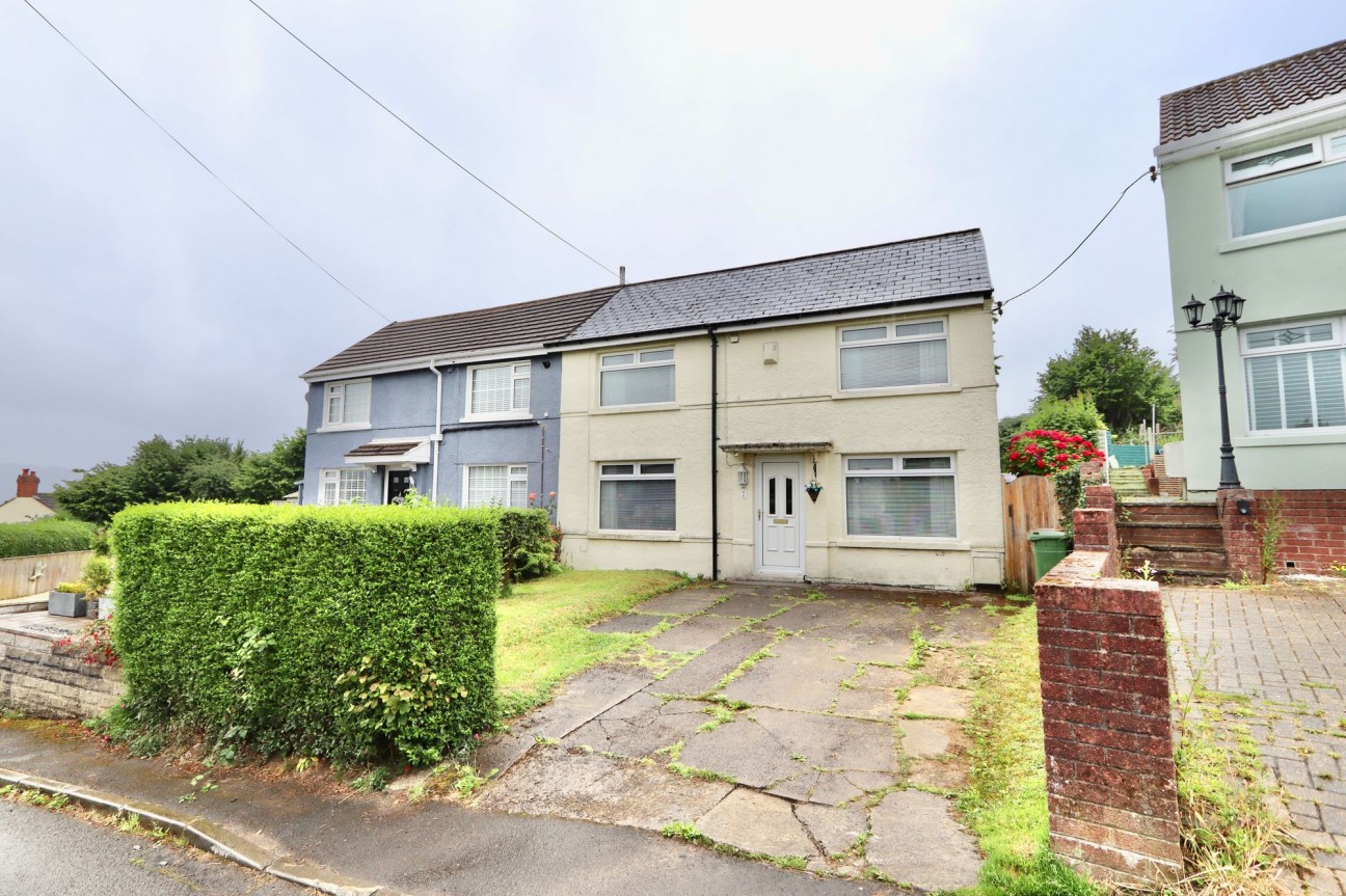 Albertina Road, Newbridge, NP11