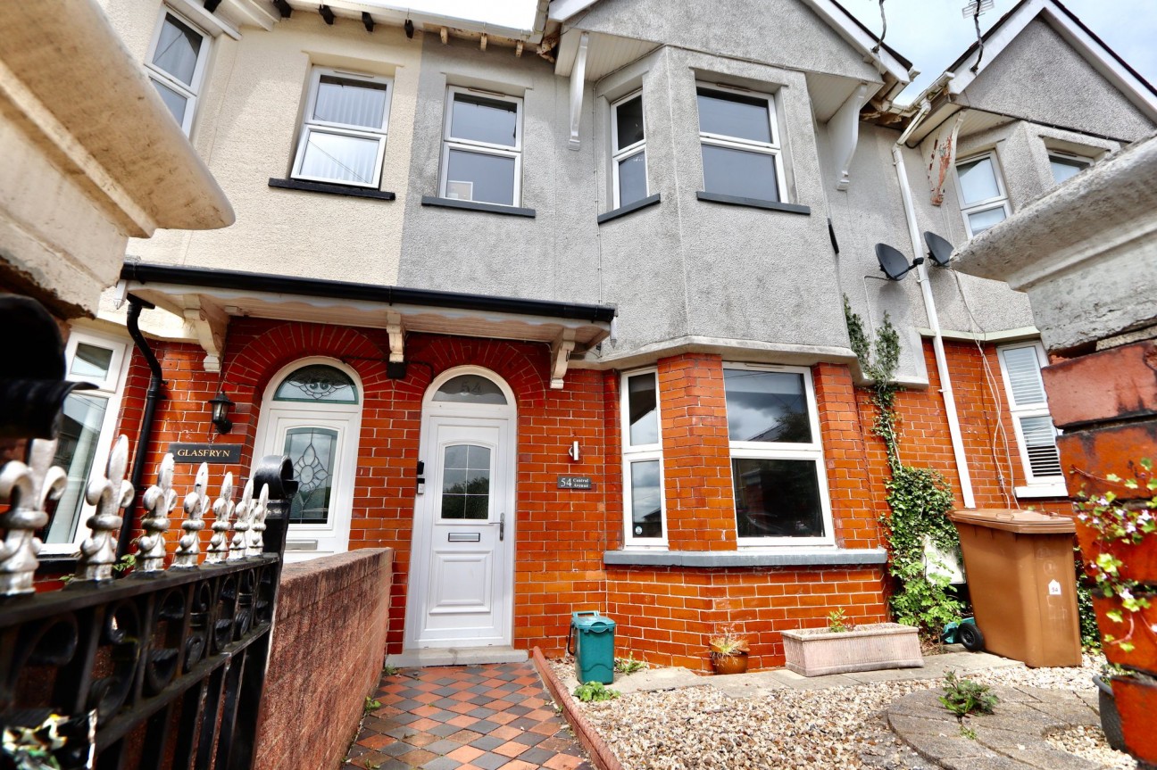 Central Avenue, Oakdale, NP12
