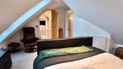 Maes Yr Afon, Pontllanfraith, NP12