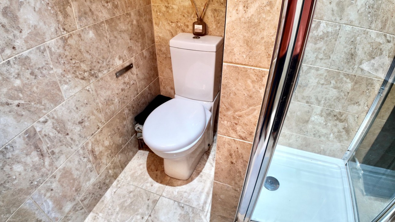 Maes Yr Afon, Pontllanfraith, NP12