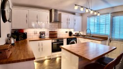 Maes Yr Afon, Pontllanfraith, NP12