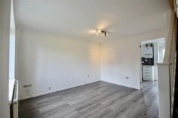 Heol Cae Fan Heulog, Caerphilly, CF83