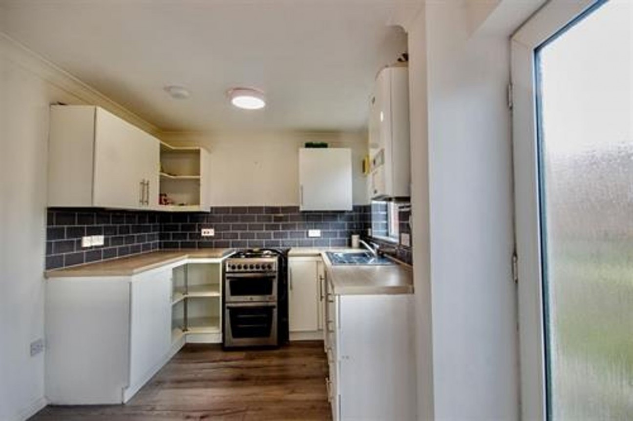 Heol Cae Fan Heulog, Caerphilly, CF83