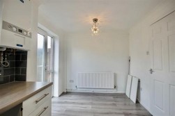 Heol Cae Fan Heulog, Caerphilly, CF83