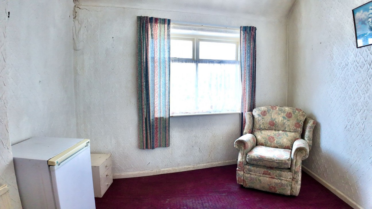 Cefn Fforest Avenue, Cefn Fforest, NP12