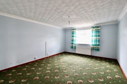 James Street, Markham, NP12