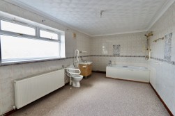 James Street, Markham, NP12