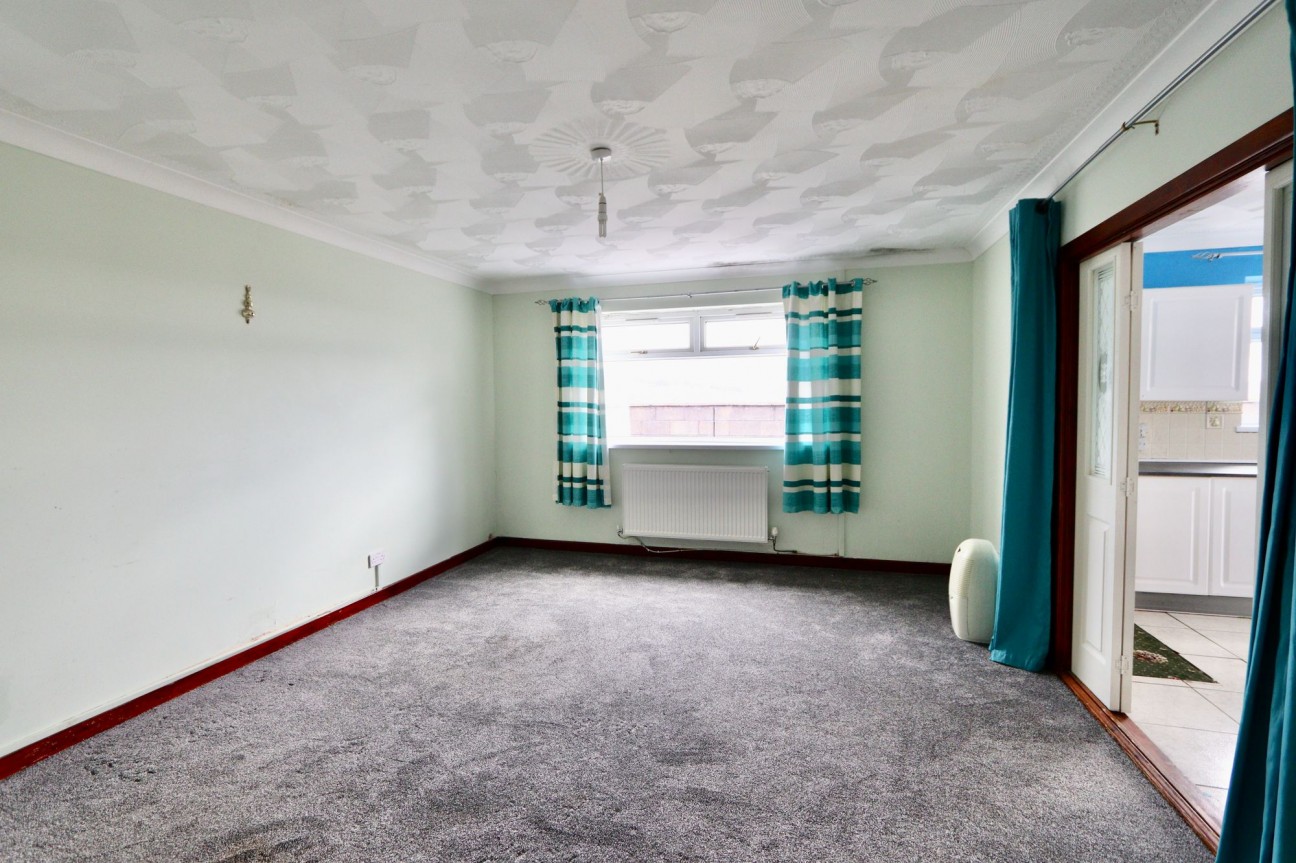 James Street, Markham, NP12