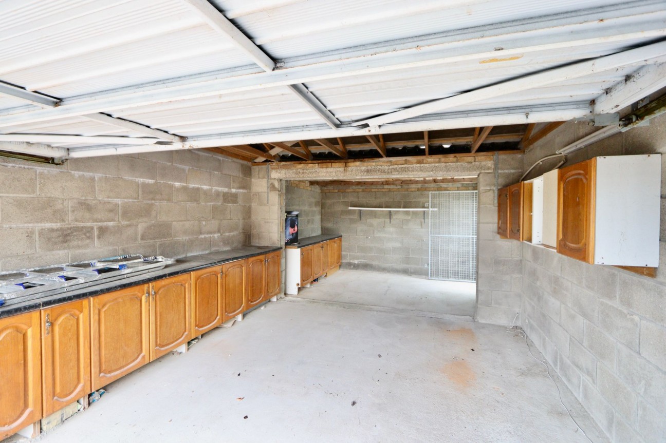 James Street, Markham, NP12