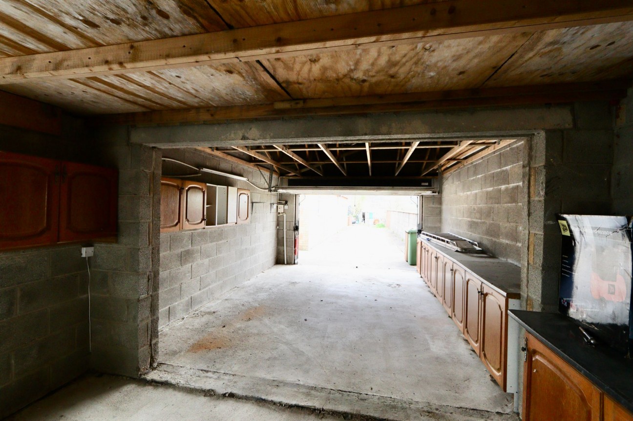 James Street, Markham, NP12