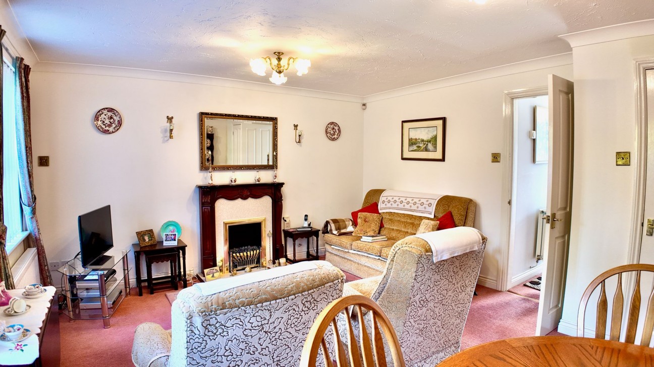 St. Madoc Close, Pontllanfraith, NP12