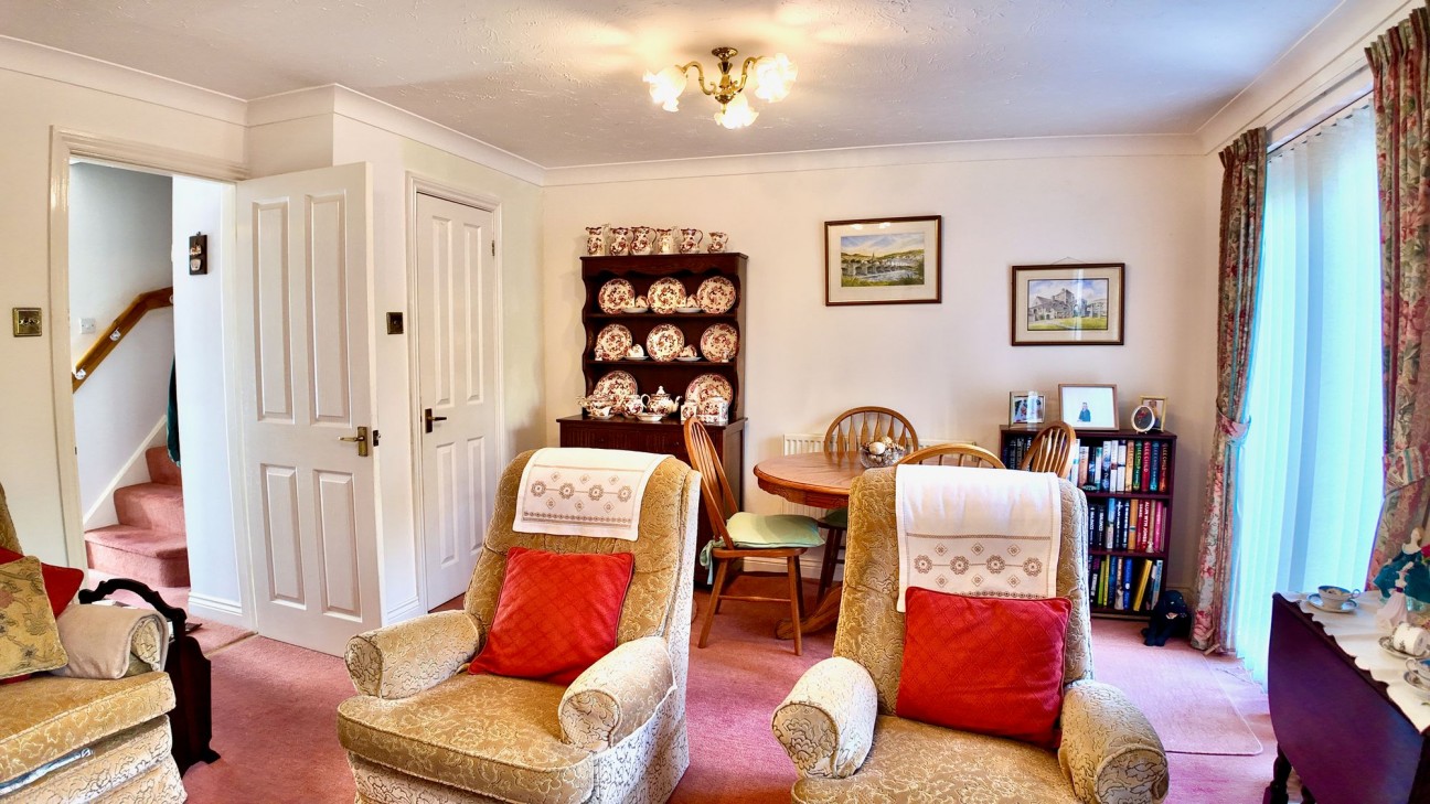 St. Madoc Close, Pontllanfraith, NP12