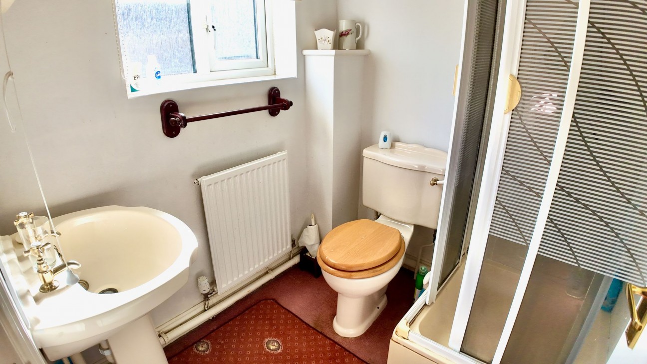 St. Madoc Close, Pontllanfraith, NP12