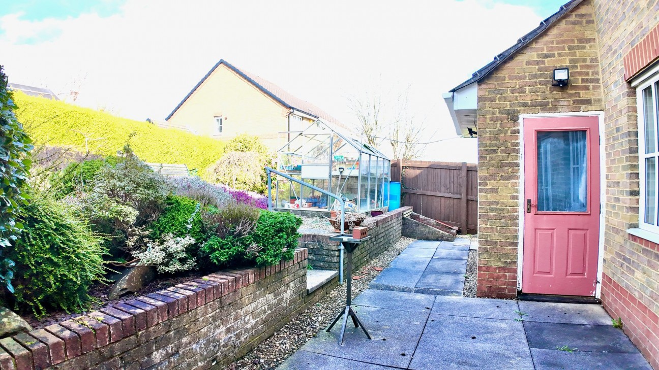 St. Madoc Close, Pontllanfraith, NP12
