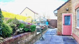 St. Madoc Close, Pontllanfraith, NP12