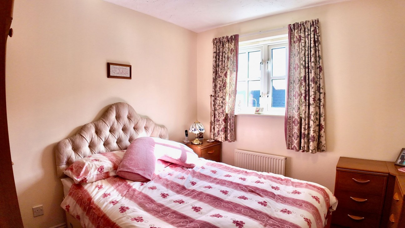 St. Madoc Close, Pontllanfraith, NP12