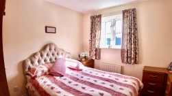 St. Madoc Close, Pontllanfraith, NP12