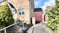 St. Madoc Close, Pontllanfraith, NP12