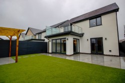 Heol-Y-Bedw-Hirion, Markham, NP12