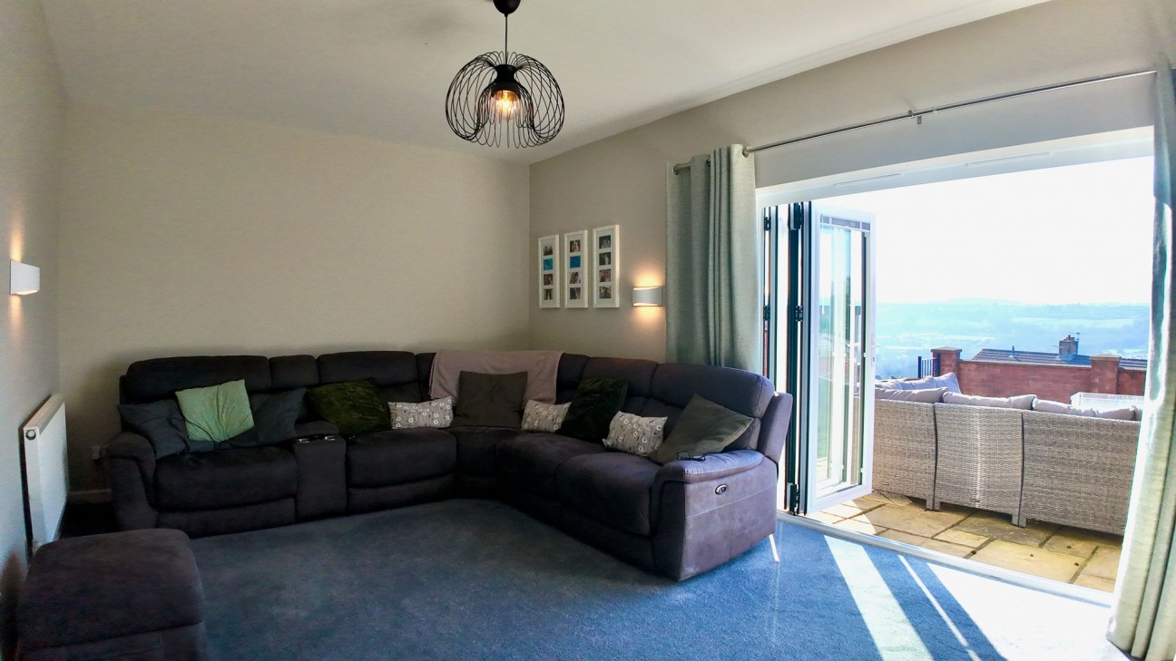 Edward Street, Fairview, NP12