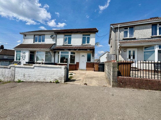 Tynycoed Crescent, Cefn Fforest, NP12