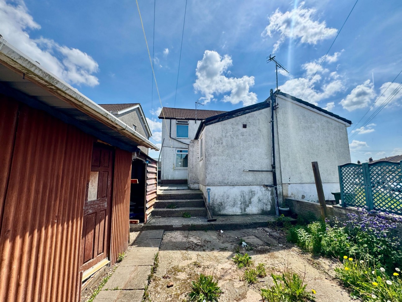 Tynycoed Crescent, Cefn Fforest, NP12