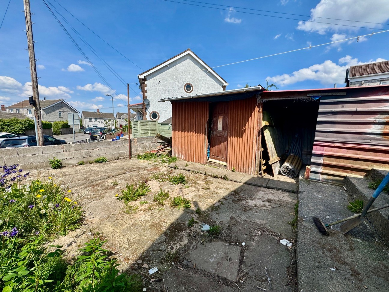 Tynycoed Crescent, Cefn Fforest, NP12