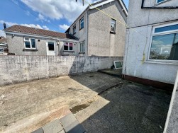 Tynycoed Crescent, Cefn Fforest, NP12