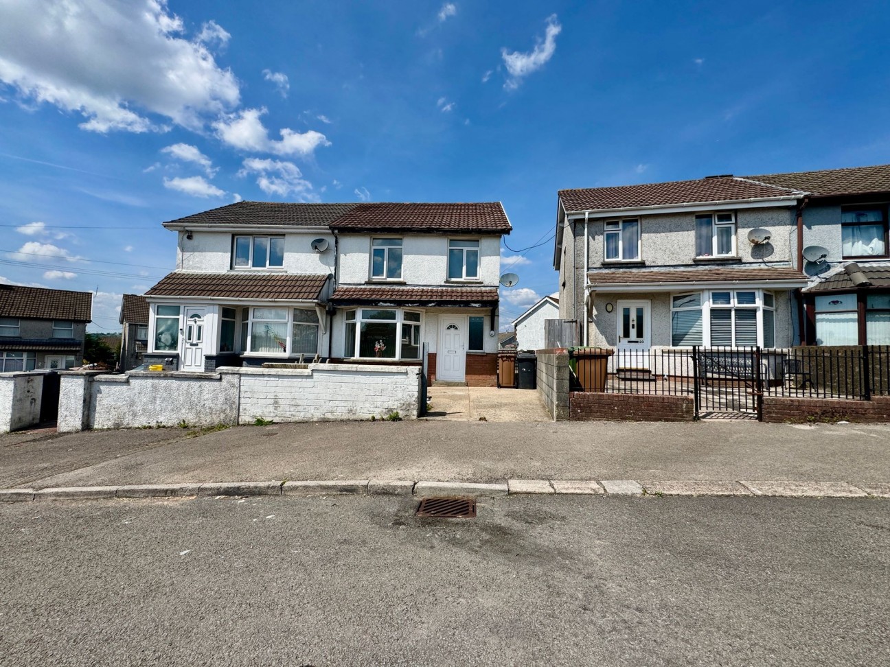 Tynycoed Crescent, Cefn Fforest, NP12