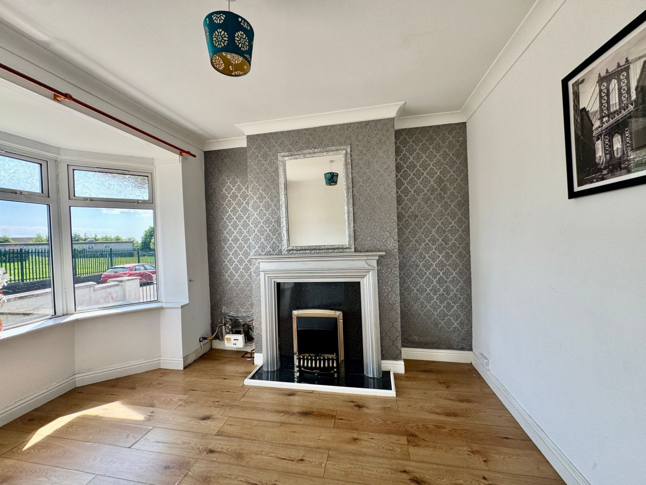 Tynycoed Crescent, Cefn Fforest, NP12