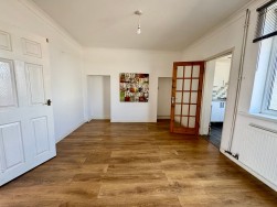 Tynycoed Crescent, Cefn Fforest, NP12