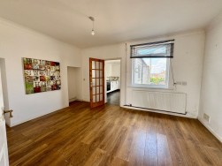 Tynycoed Crescent, Cefn Fforest, NP12