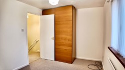 Clos Llyswen, Penpedairheol, CF82