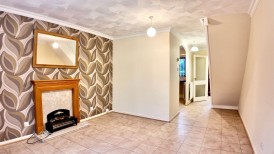 Clos Llyswen, Penpedairheol, CF82