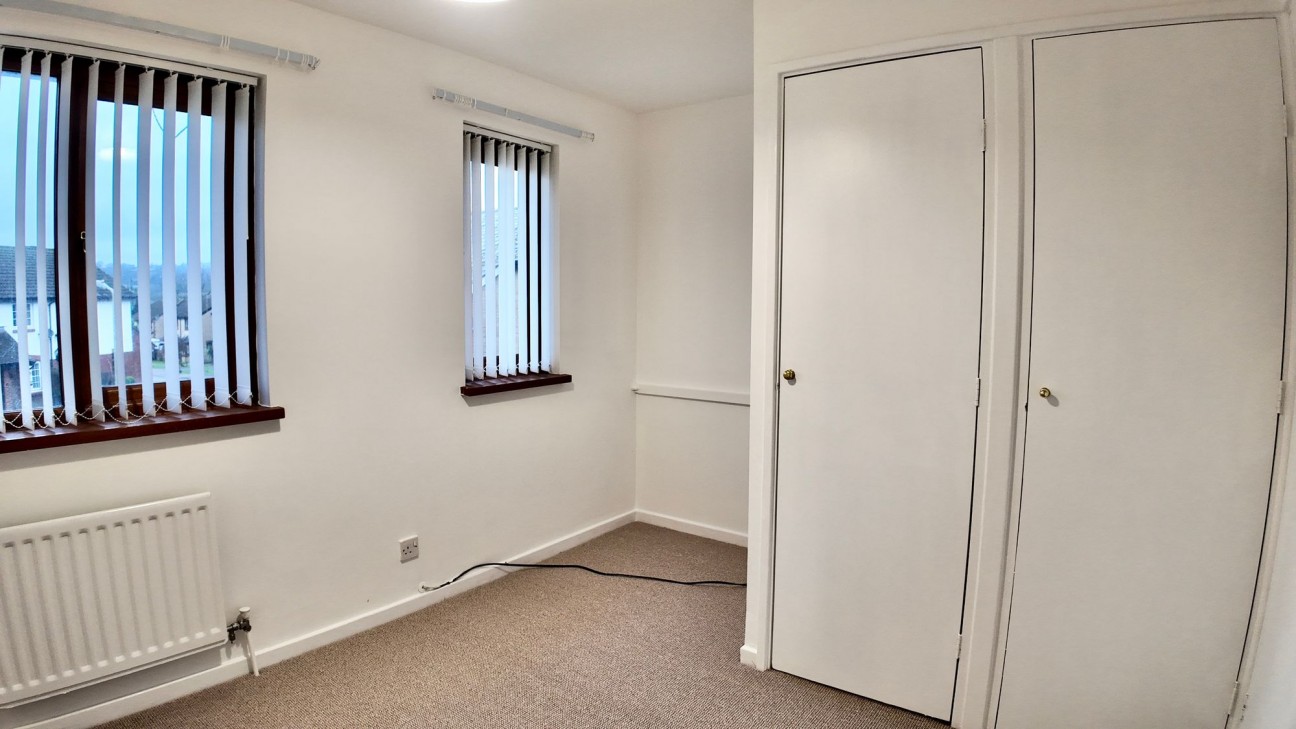 Clos Llyswen, Penpedairheol, CF82