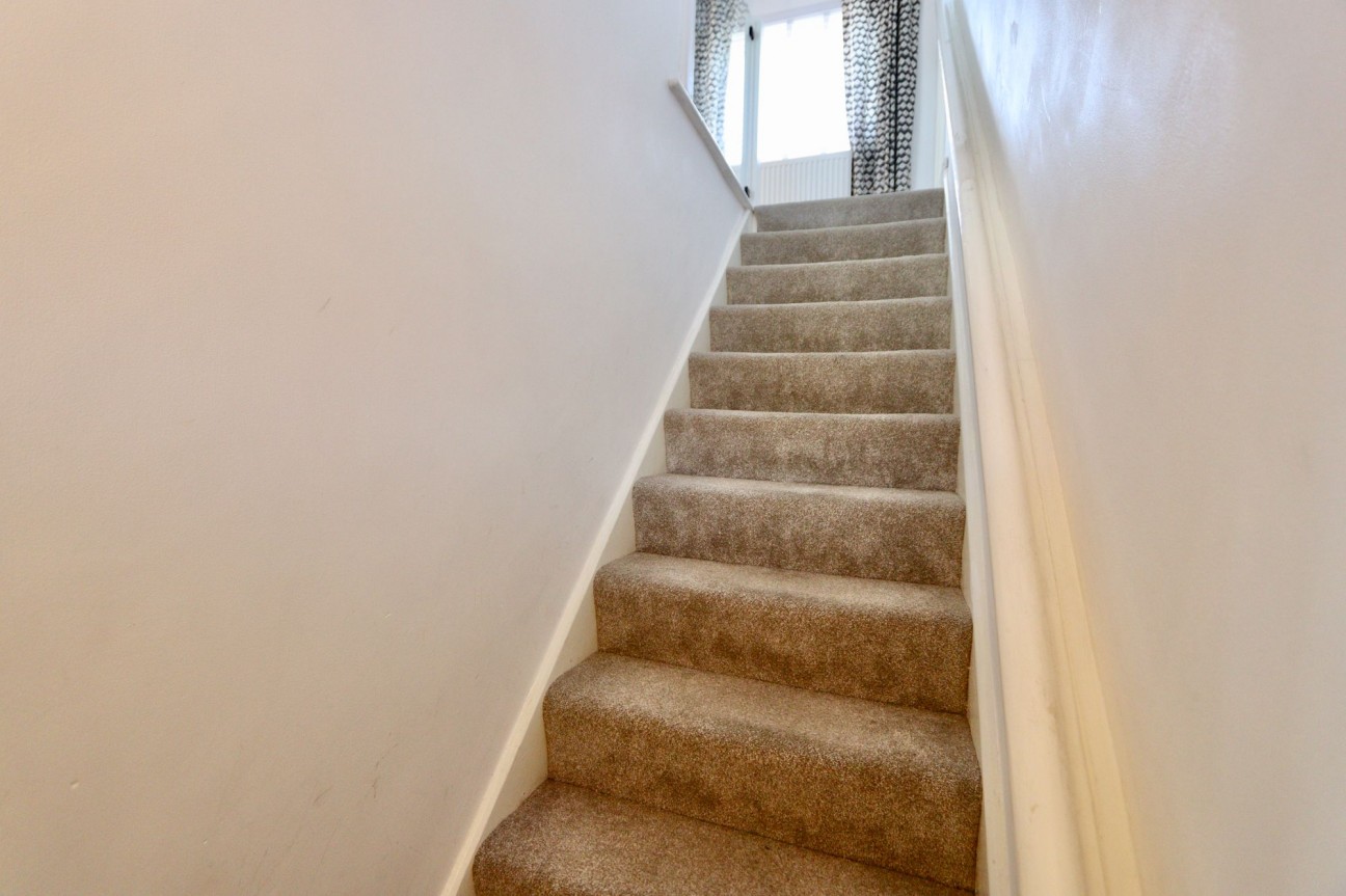 Treowen Road, Newbridge, NP11