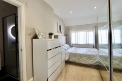 Treowen Road, Newbridge, NP11
