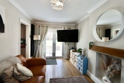 Treowen Road, Newbridge, NP11
