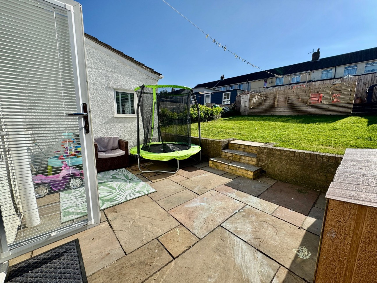 Treowen Road, Newbridge, NP11