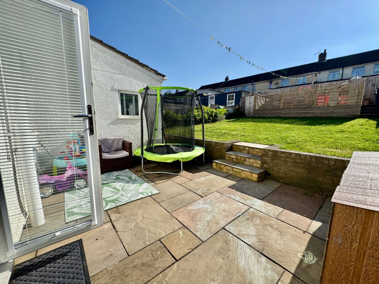 Treowen Road, Newbridge, NP11