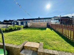 Treowen Road, Newbridge, NP11