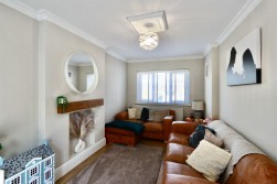 Treowen Road, Newbridge, NP11