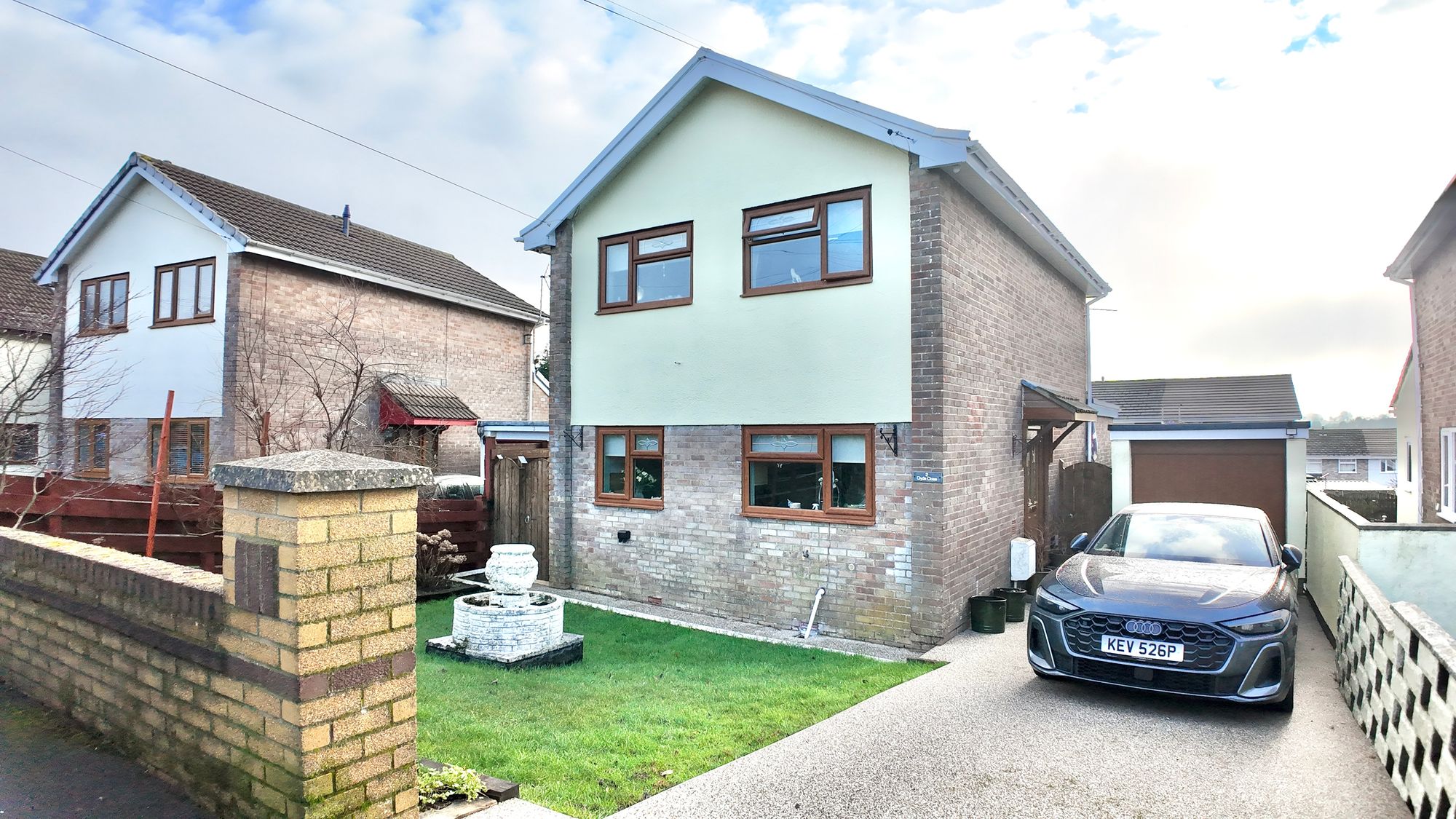 Clyde Close, Pontllanfraith, NP12