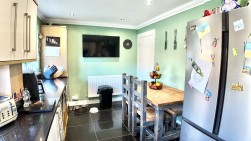 Clyde Close, Pontllanfraith, NP12