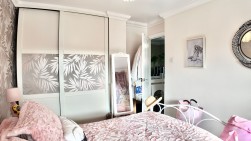 Clyde Close, Pontllanfraith, NP12