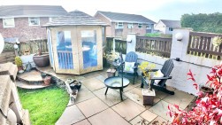 Clyde Close, Pontllanfraith, NP12