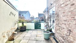 Clyde Close, Pontllanfraith, NP12