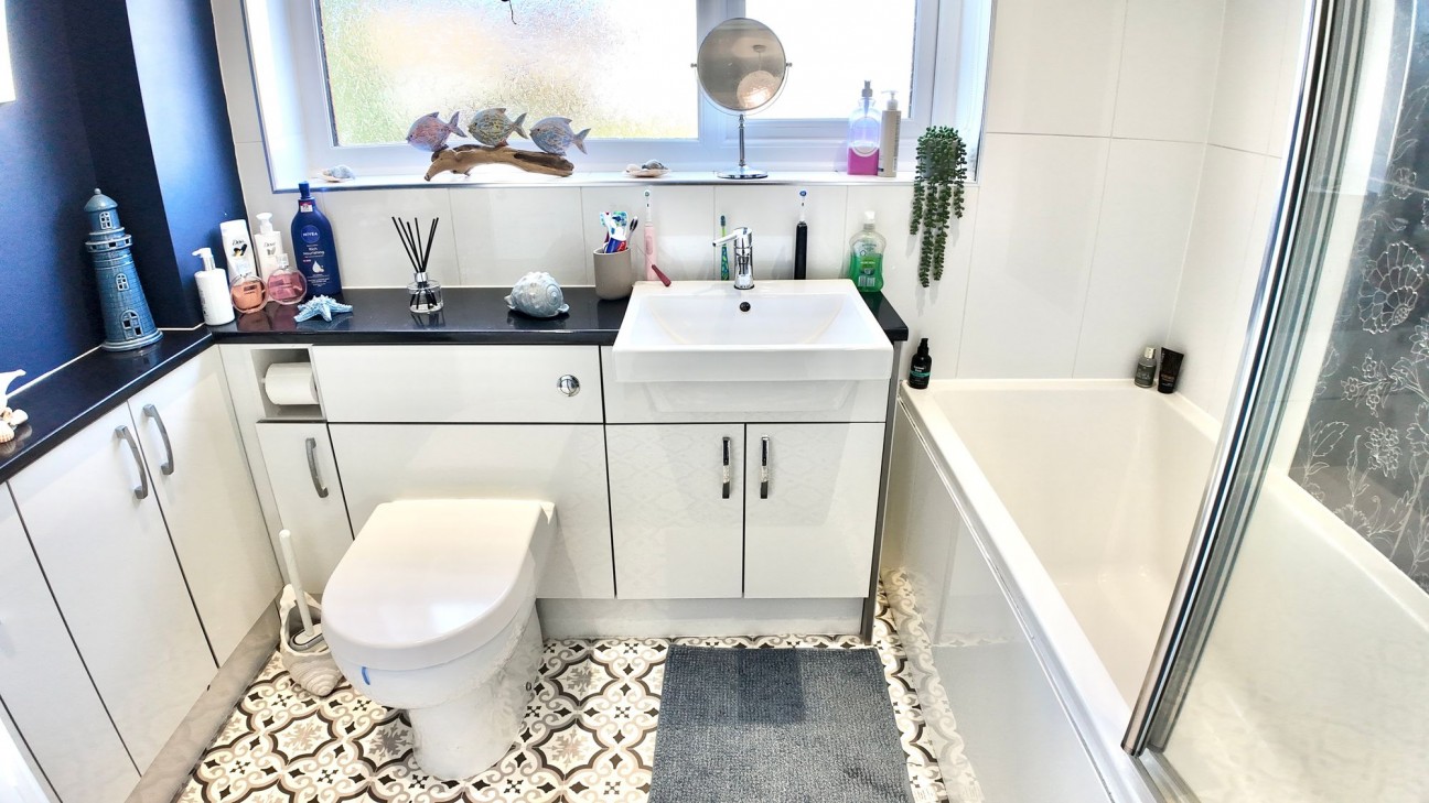 Clyde Close, Pontllanfraith, NP12