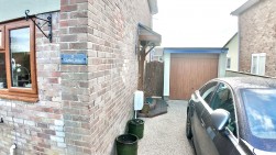 Clyde Close, Pontllanfraith, NP12